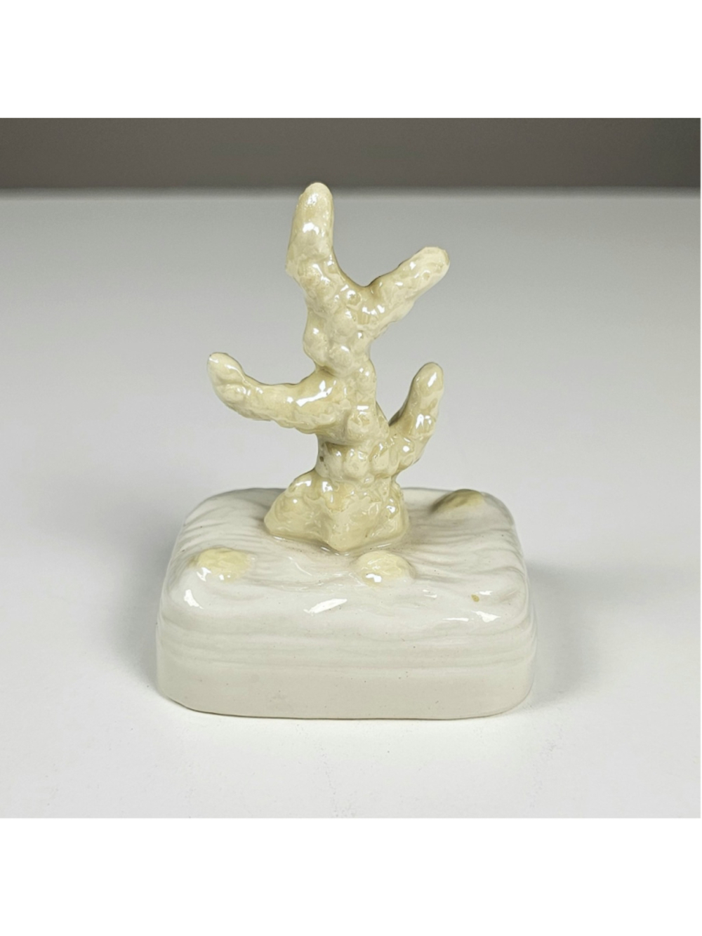 Vintage Belleek Irish Porcelain Coral Ring Tree Holder Yellow Lustre Fine China